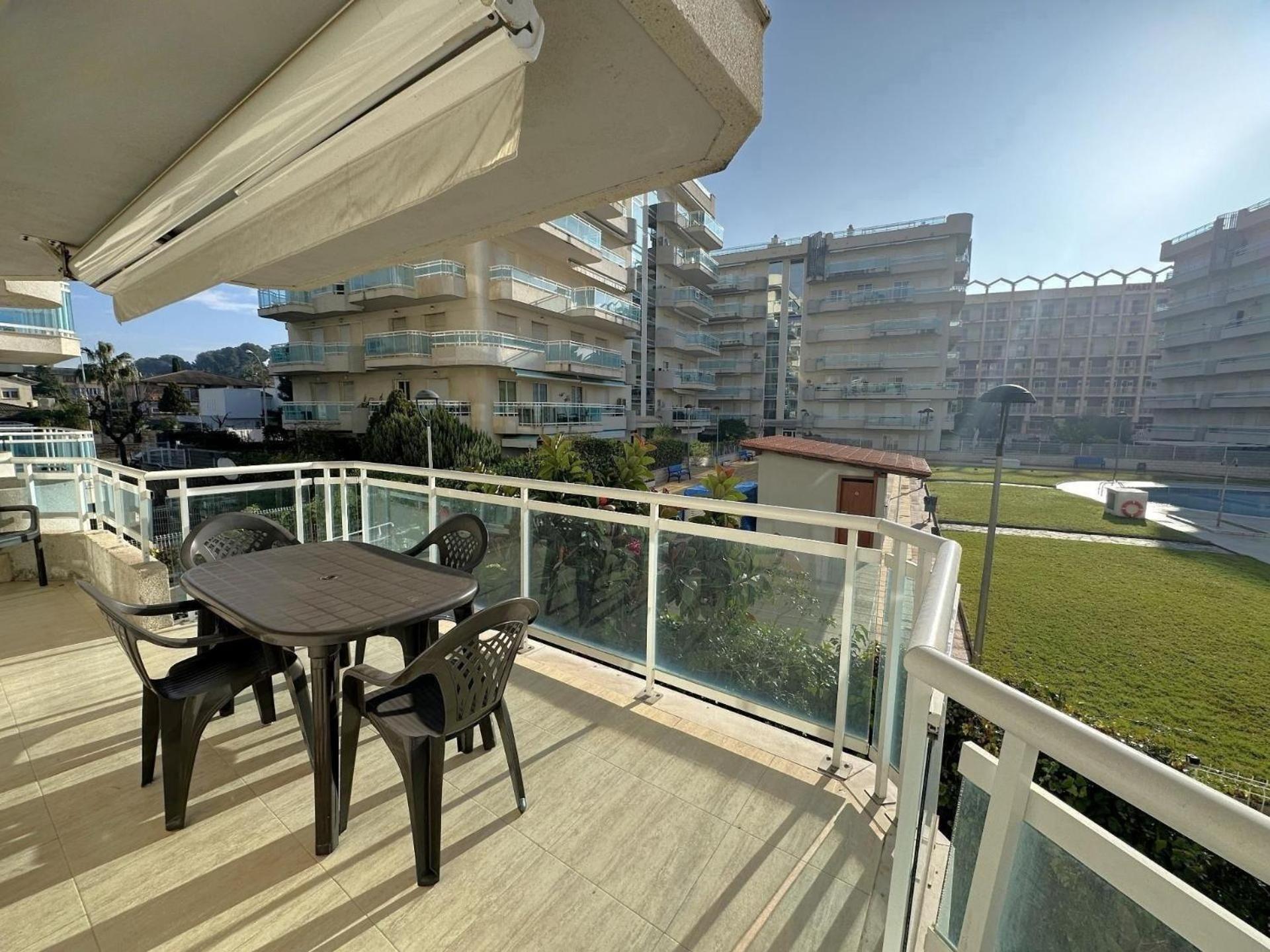 Apartamentos Ch3 Parking Incluido Salou Luaran gambar